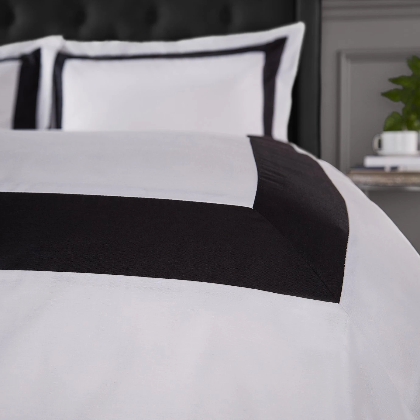 Bianca Cotton 180 TC Tailored Black Bedding Set - Double - Image 4