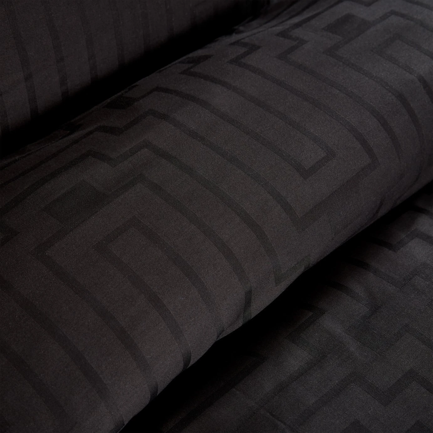 Bianca Cotton 180 TC Geometric Black Bedding Set - Double - Image 4