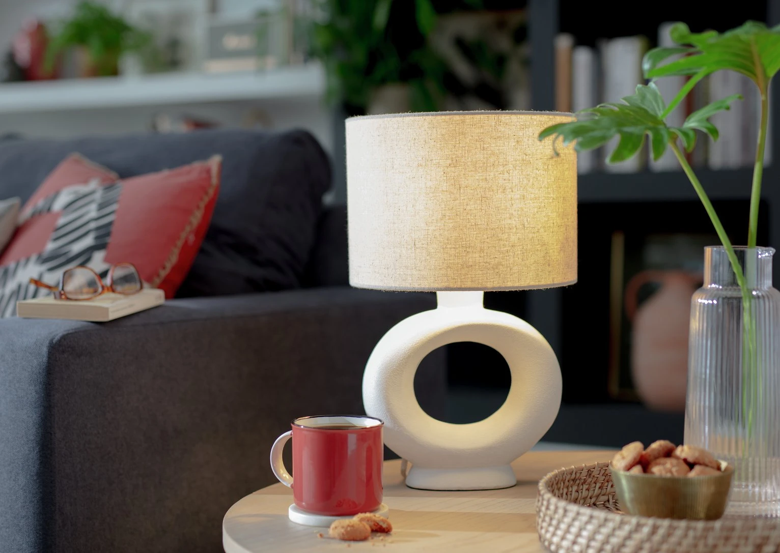 Habitat Nels Large Circle Ceramic Table Lamp - White & Beige - Image 2